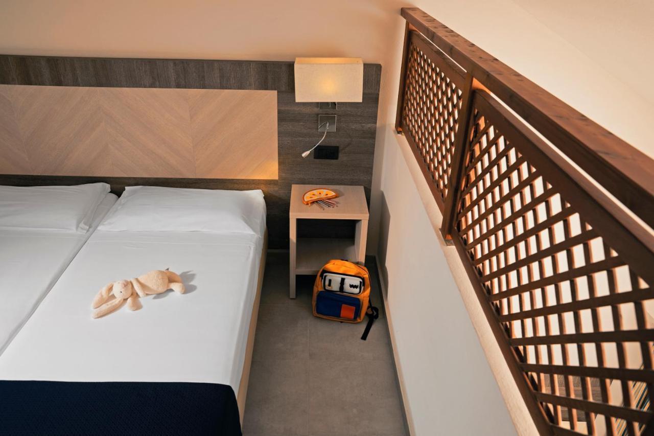 Tui Magic Life Calabria Hotel ปิซโซ ภายนอก รูปภาพ